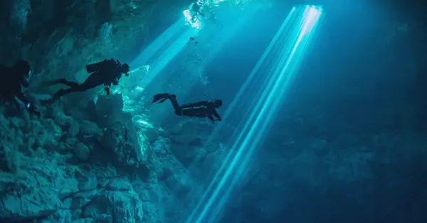 scuba diving El Pit Cenote Tulum