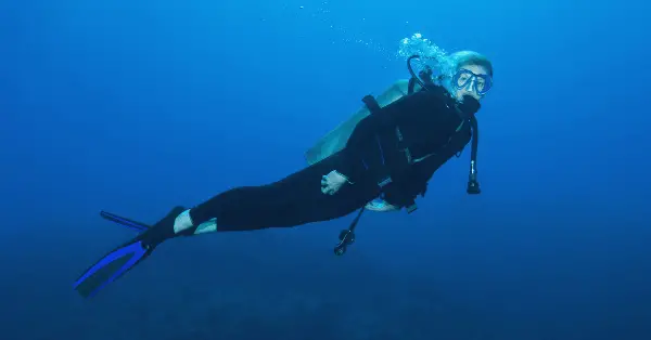 scuba diving never hold breath