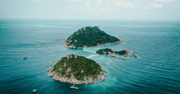 Why Twins Pinnacle is such a popular dive site in Koh Tao