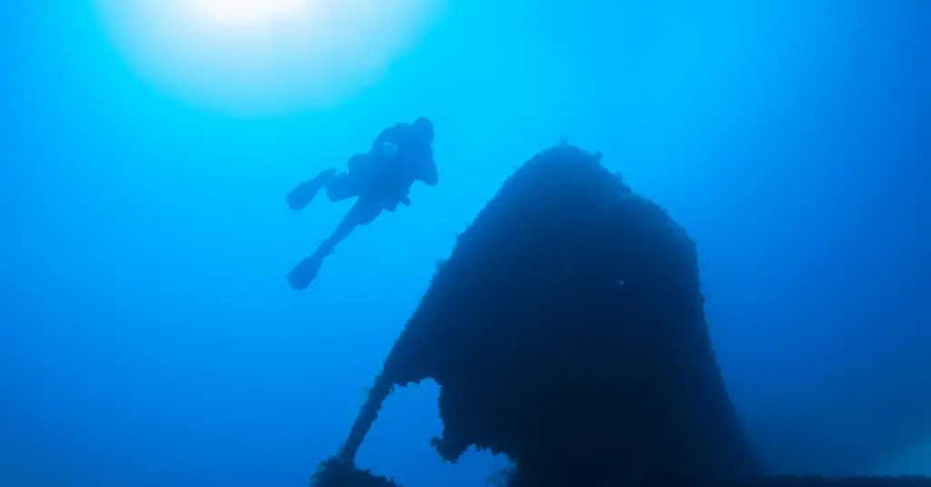 how does a rebreather for scuba diving work