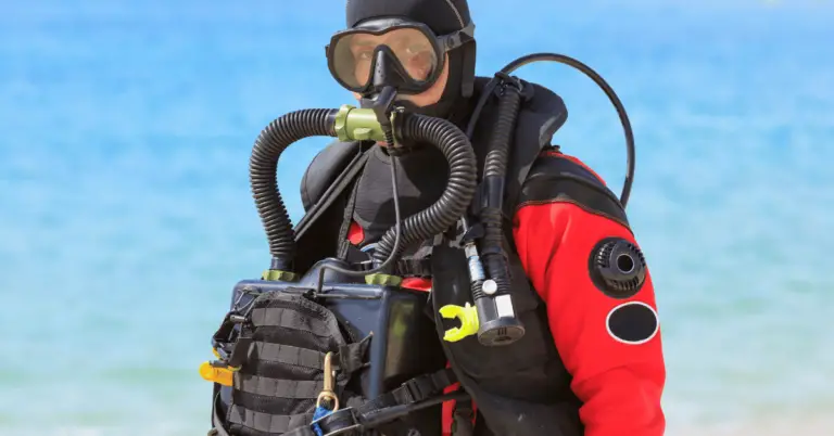 How Does a Rebreather for Scuba Diving Work?